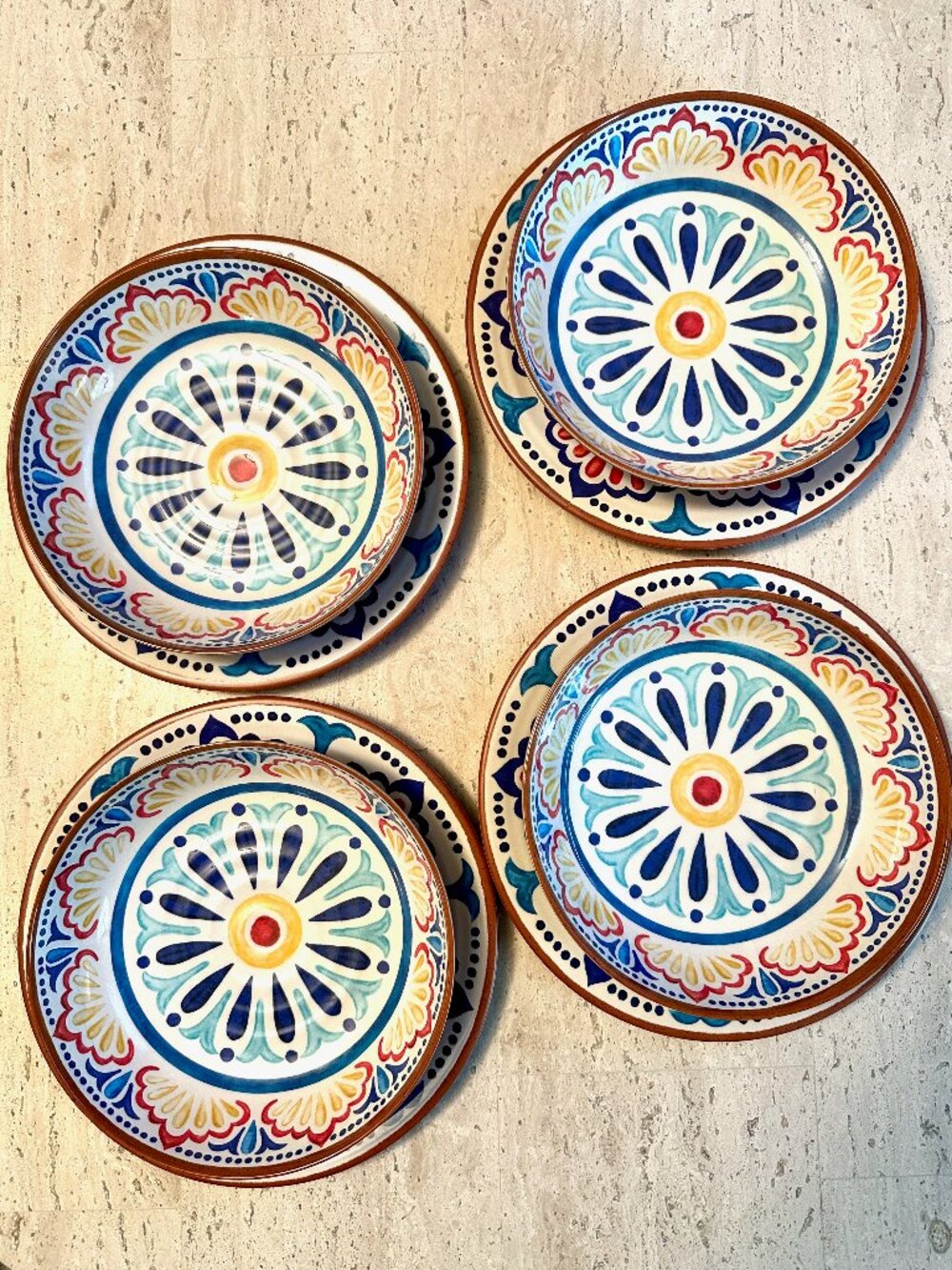 TarHong "Rio Medallion" 8-Piece Melamine Dinnerware Set (4 Plates & 4 Bowls)